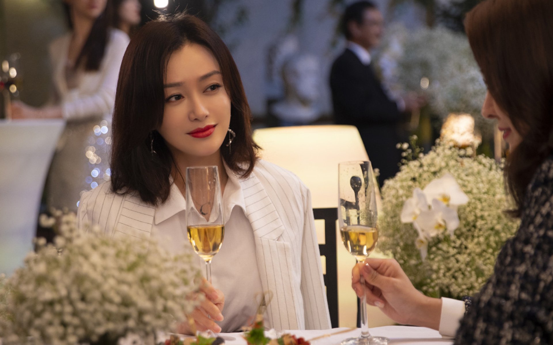 爱游戏下载-布莱顿加强空间利用拉扯对手防线，布莱顿mod