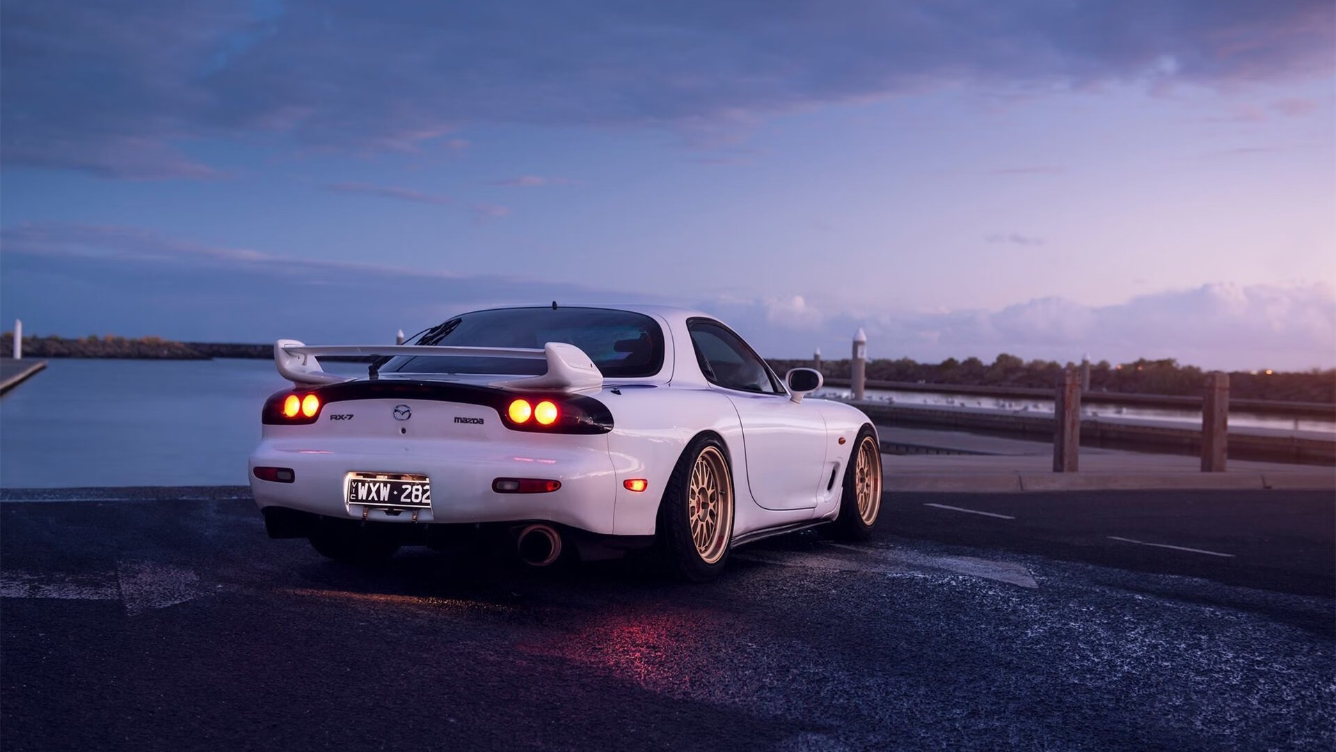 “马科斯·梅特罗的防守技术与速度,为美洲狮队提供全方位保障”